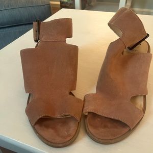 Sole Society Tally Block Heel Peep Toe Sandals in light pink